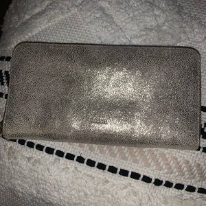 NWT EMMA RFID Large Gold Zip Clutch Wallet